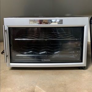 Emerson Chilled Wine cooler